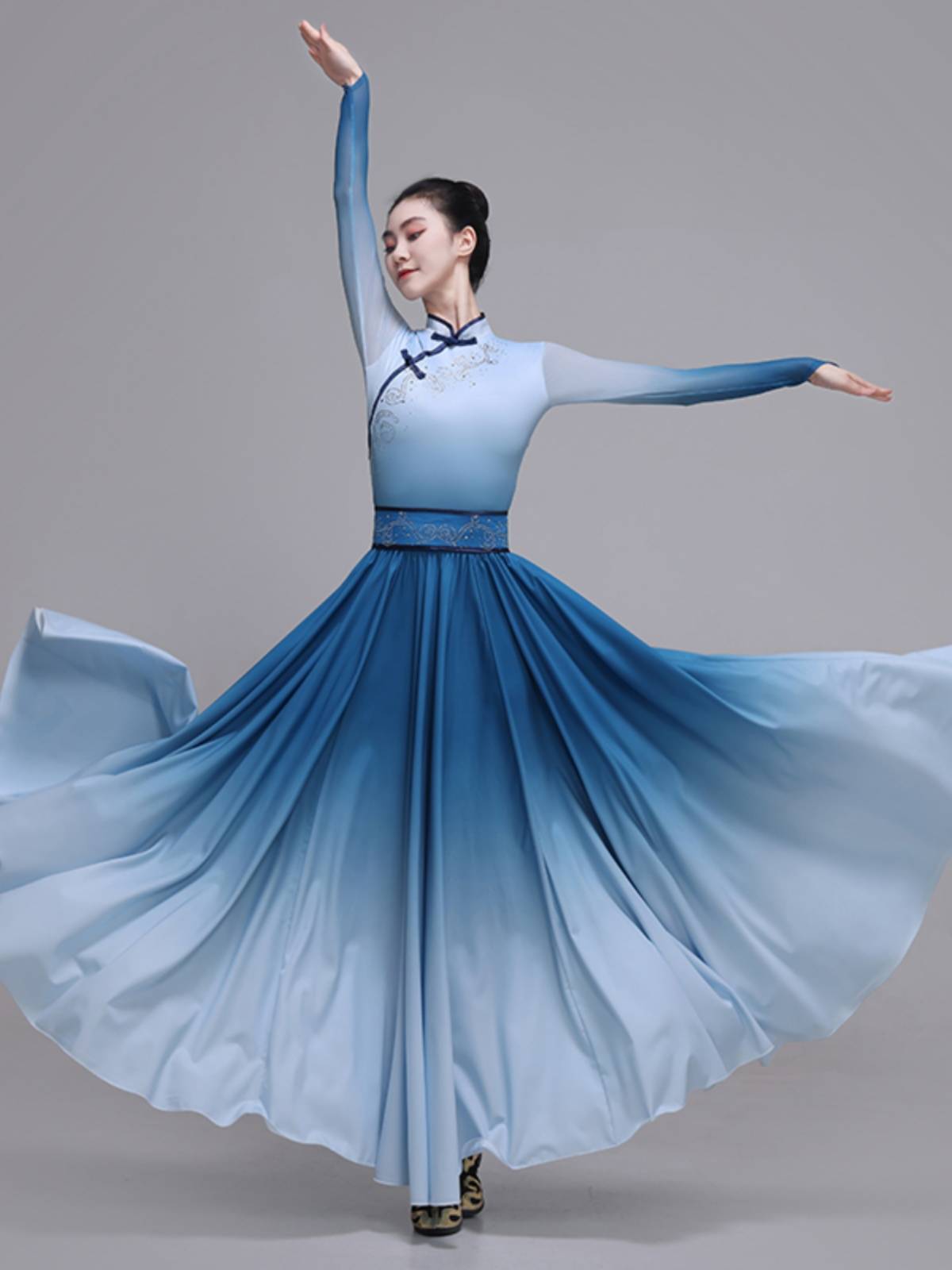 Mongol dance costumes are getting hotter and hotter
