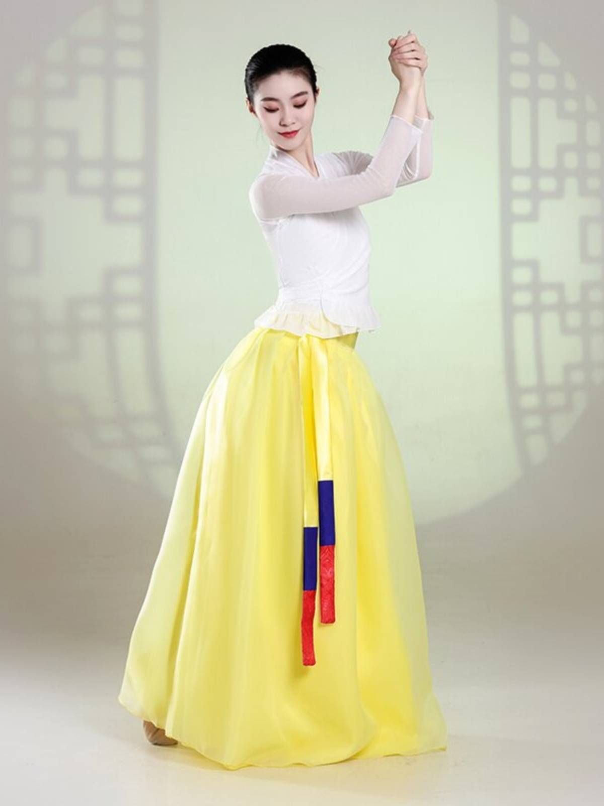 New Korean clothing family clothing big skirt practice testing national dance photography Yanji body rhyme yae actress performance