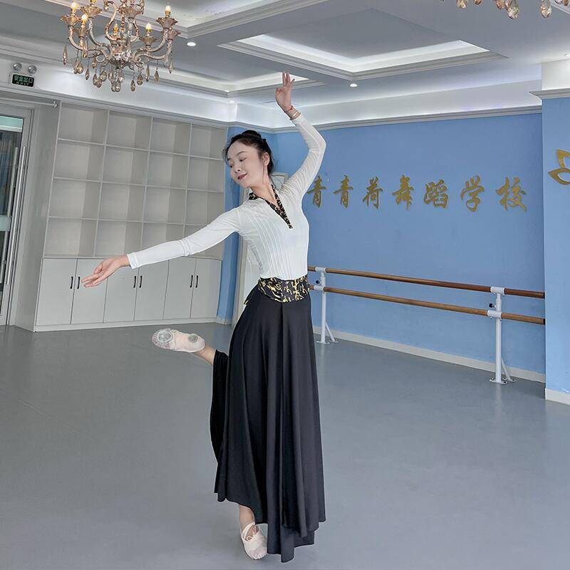 Mongol dress for the new cash exam 2024 new