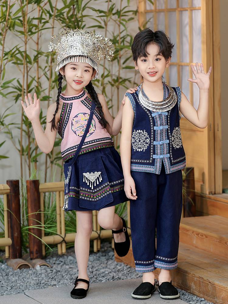 March 3 Performance Services Summer Men and Women's Embroidery Ethnic Wind Sets Zhuang Dai Elementary School Student Stage Performance Service