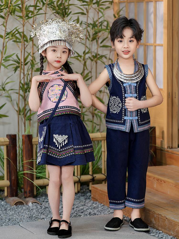 March 3 Performance Services Summer Men and Women's Embroidery Ethnic Wind Sets Zhuang Dai Elementary School Student Stage Performance Service