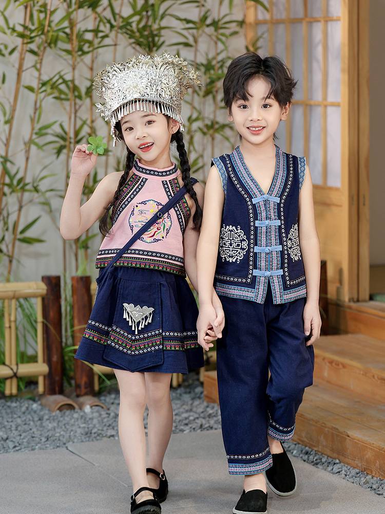 March 3 Performance Services Summer Men and Women's Embroidery Ethnic Wind Sets Zhuang Dai Elementary School Student Stage Performance Service
