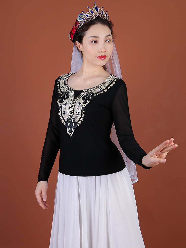 Xinjiang Dance Performance Clothing Women's Summer Summer Garfer -breathable Clothing Victoria National Style Plaza Dance White top