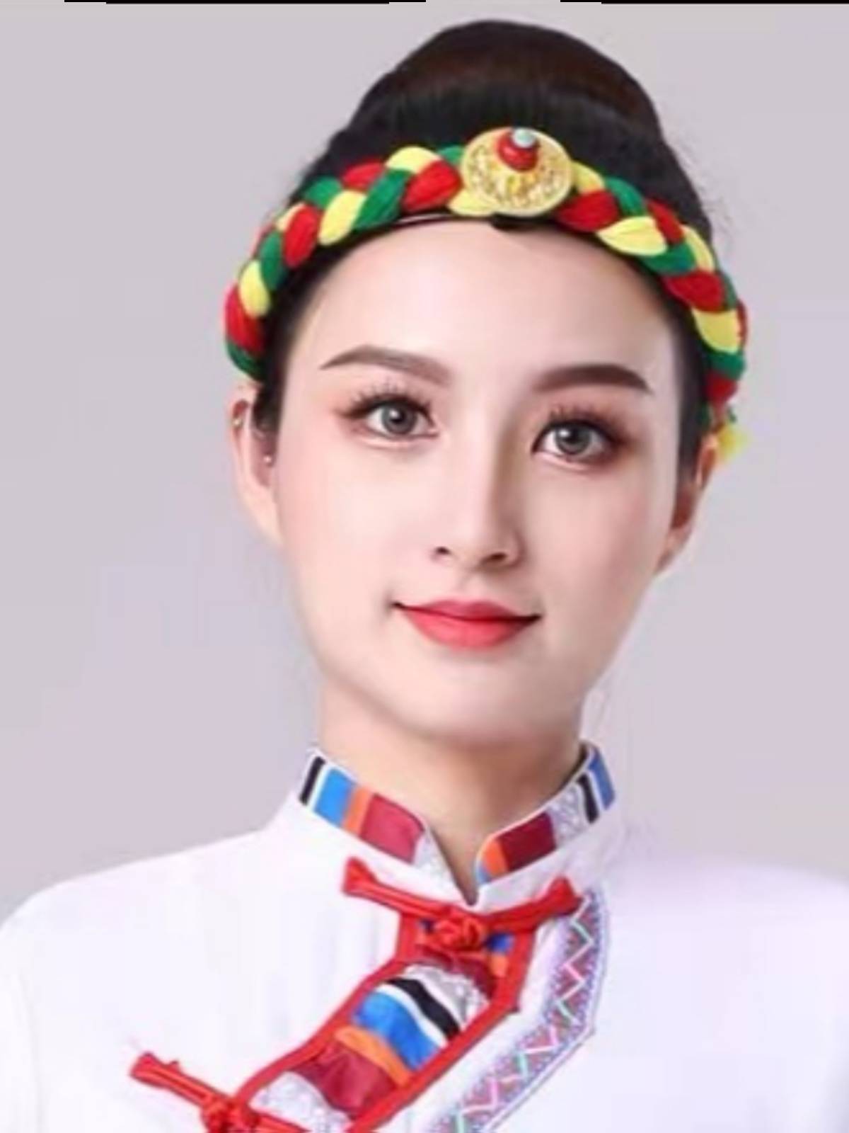 Tibetan dance head-dressing ethnic-minority stage costumes, hand-weaved shattering plaza