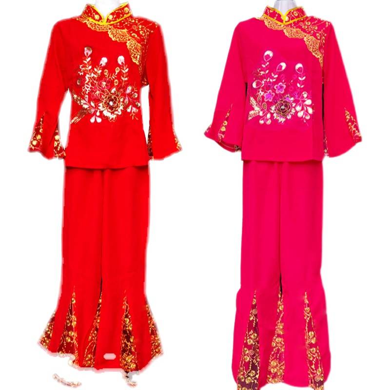 Yangge service female 2023 new suite middle -aged and elderly national dance performance shows the fan dance square dance clothing