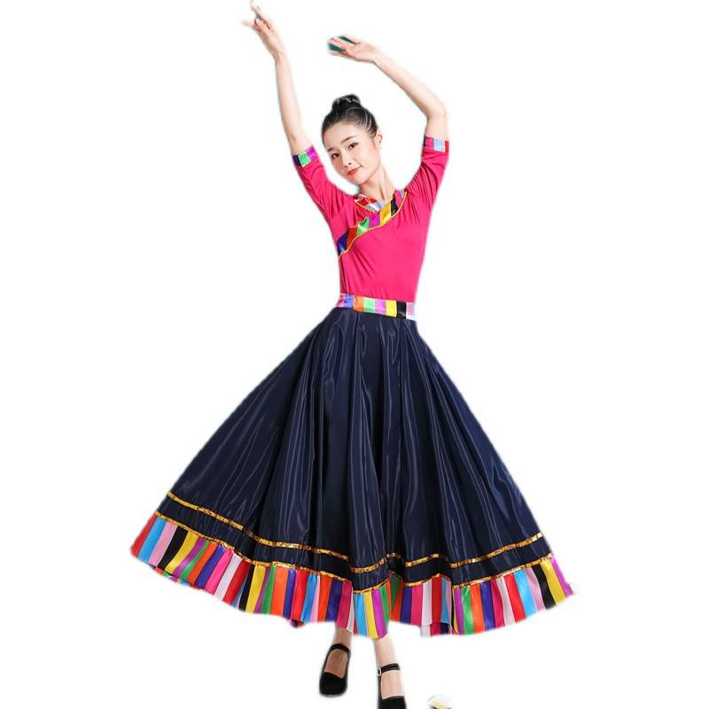 A Tibetan square dance, a Tibetan dance dress, a Tibetan dress, a Tibetan dress, and a dance dress