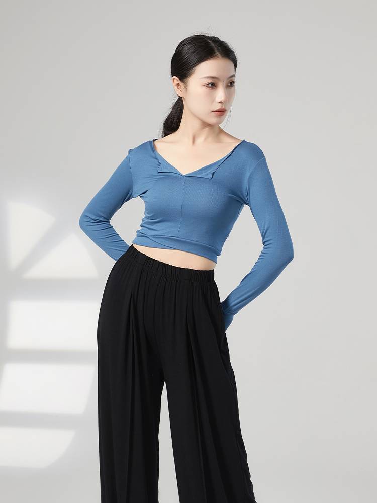 Modern dance long sleeve sleeves refer to the top of the top of the body training service female Chinese national dance service classical dance exercise