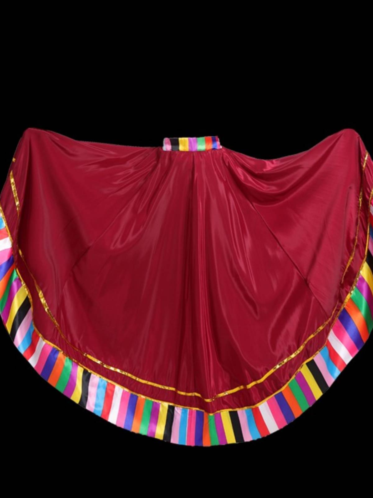 The Tibetan dance dress shows the dance dress for ethnic minority training