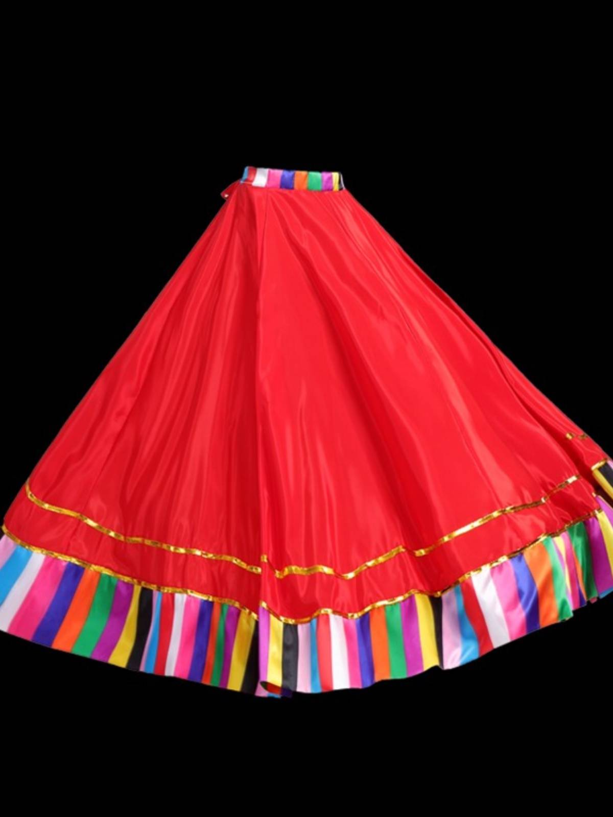 The Tibetan dance dress shows the dance dress for ethnic minority training