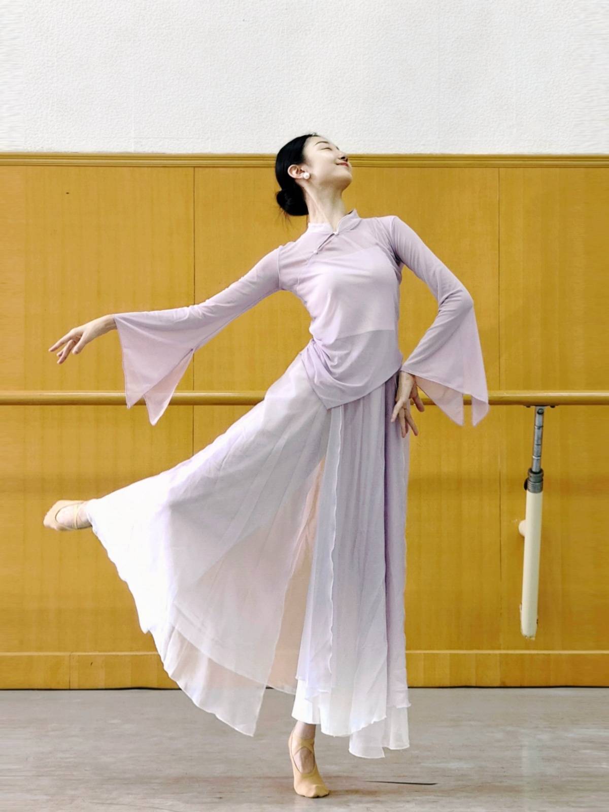 Classical dance service new top jacket elegant yarn jacket practice clothes Chinese dance nation performance clothing stands up and thinner