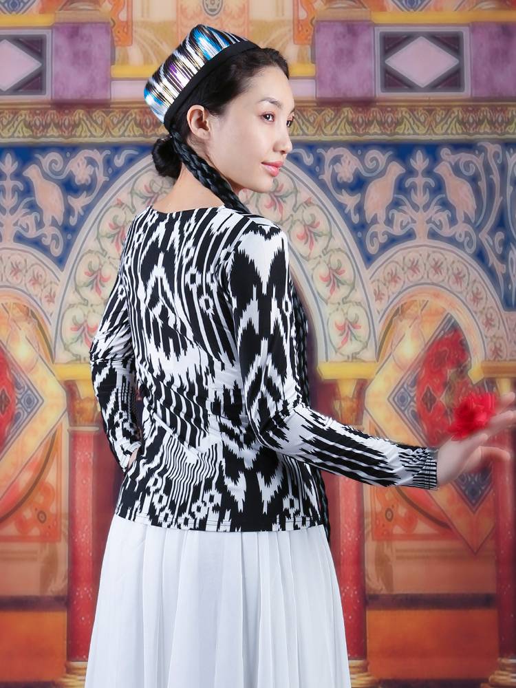 Xinjiang round neck dance service female long -sleeved top national style performance service square dance Edlaes fashion bottom shirt