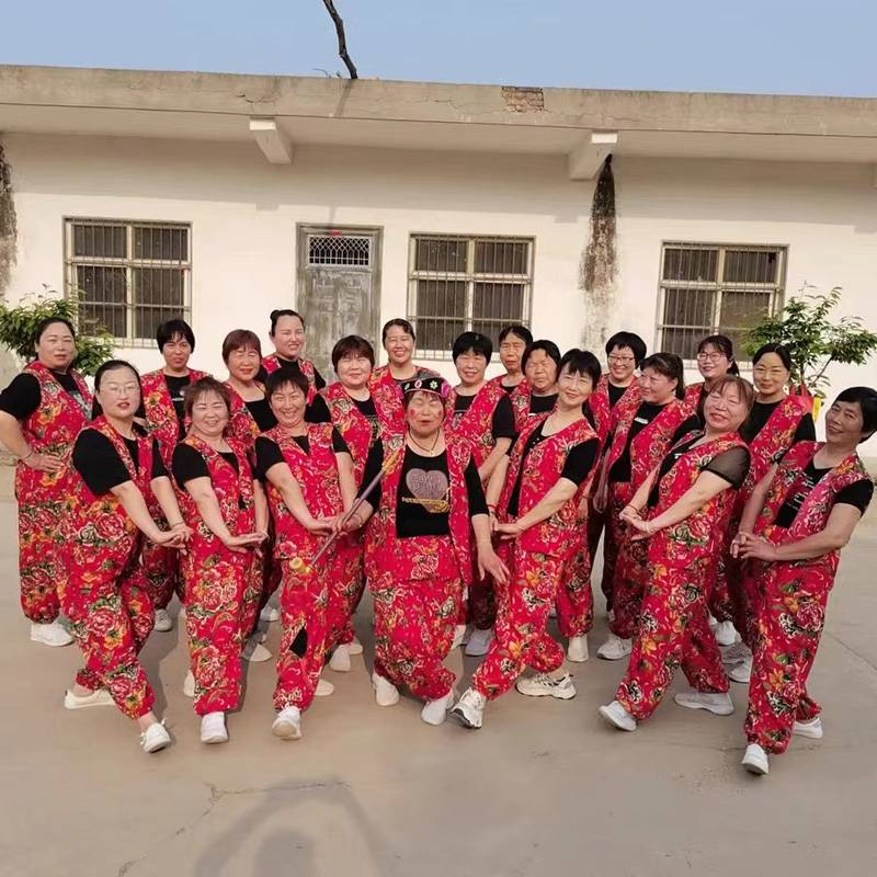 Northeast Grand Flower Set Ethnic Square Dance 2 Grandma twisting Yangge Performance Drum Wedding Wedding Performance Service