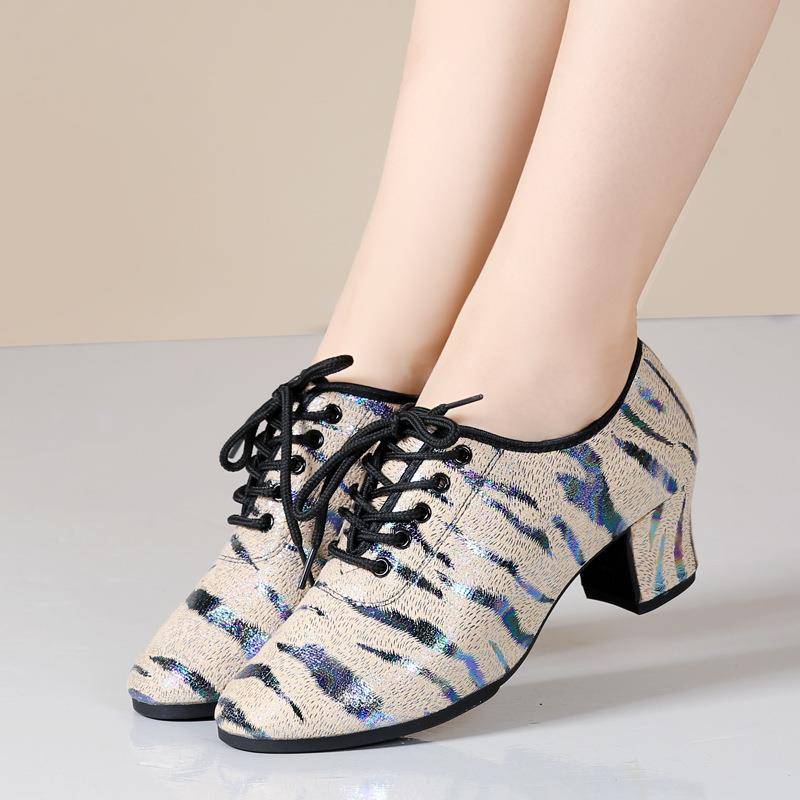 New Teacher Dance Shoes Female Female Soft Bottom Heya Latin Dance Shoes Plaza Dance Dance Dance High Heel