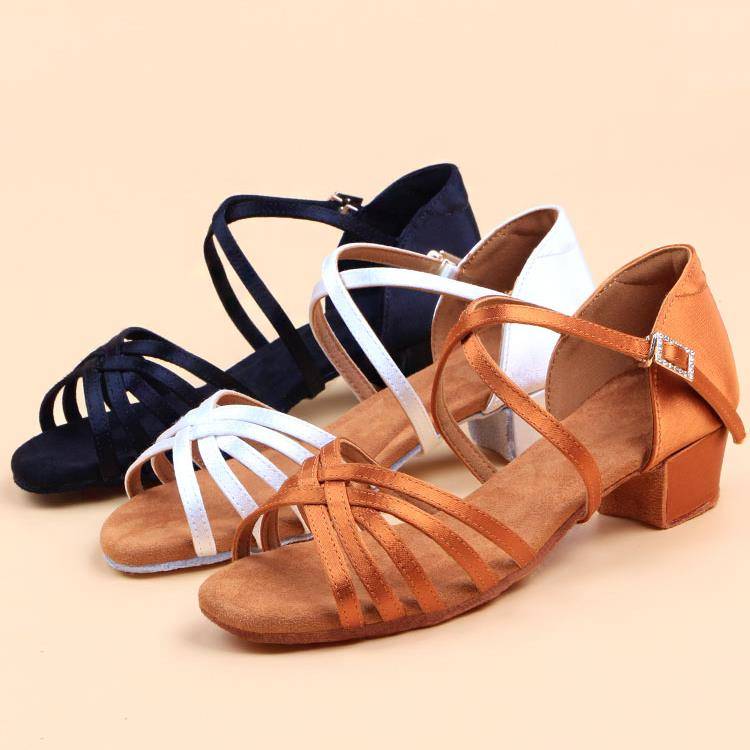 Girls Latin Dance Shoes White Girls Children's Beginner Super Soft Bottom Dance Shoes Performing the Country Standard Dance Shoes