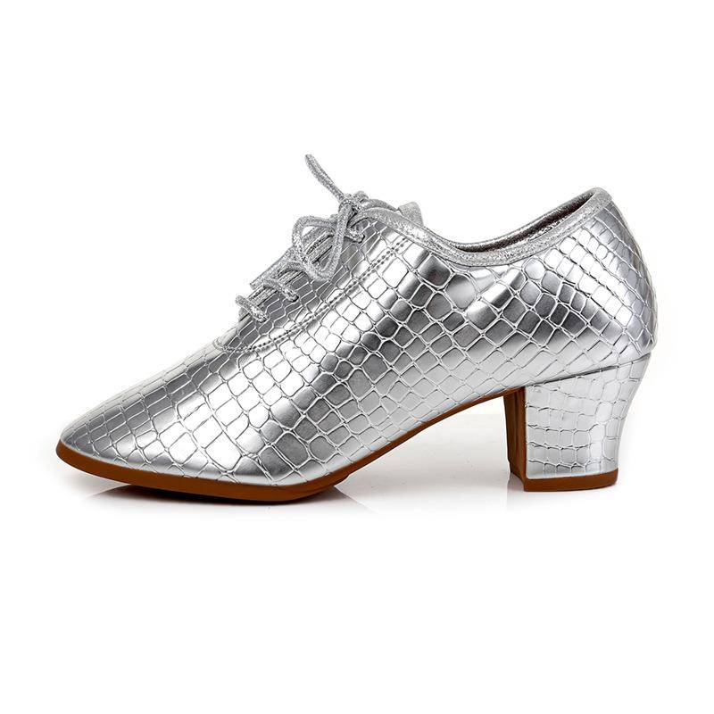 New Latin Dance Shoes Adult Lady Madam Dance Shoes Soft Wave Dance Dance Teacher Water Square Plaza dance shoes