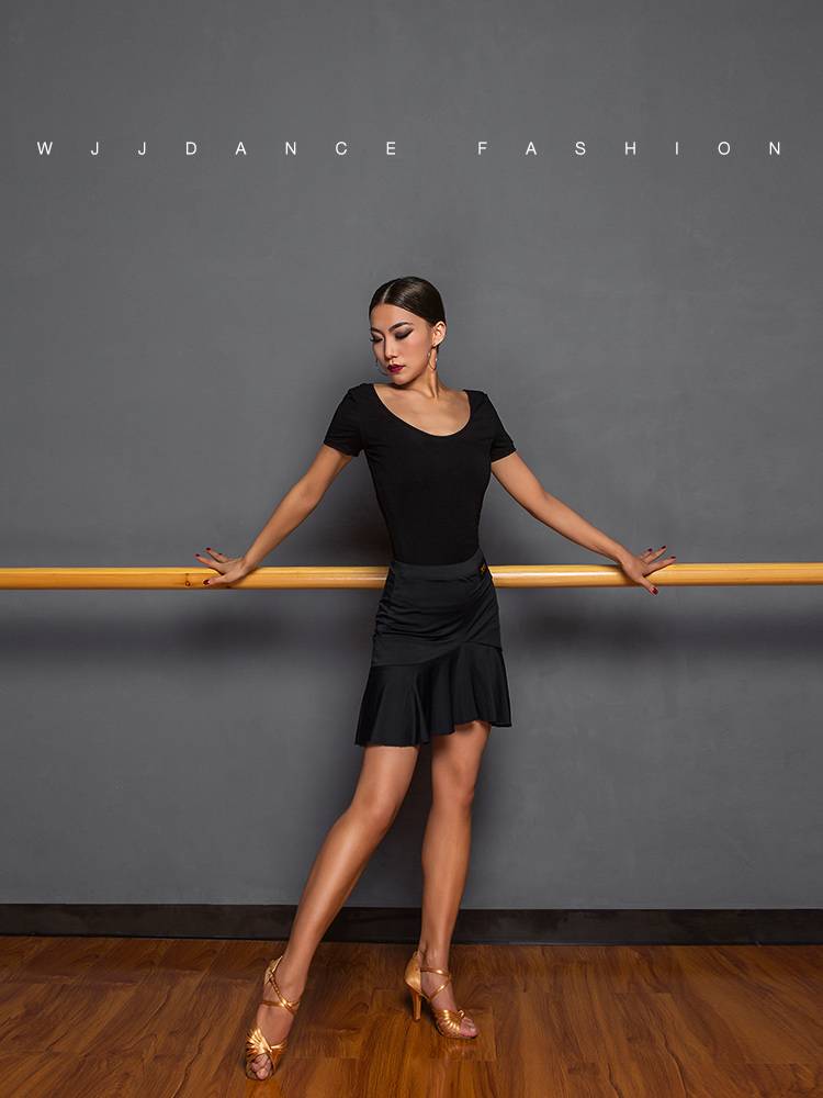 Wjjdance Latin dance skirt Female adult new ruffled hip short skirt national standard training service major