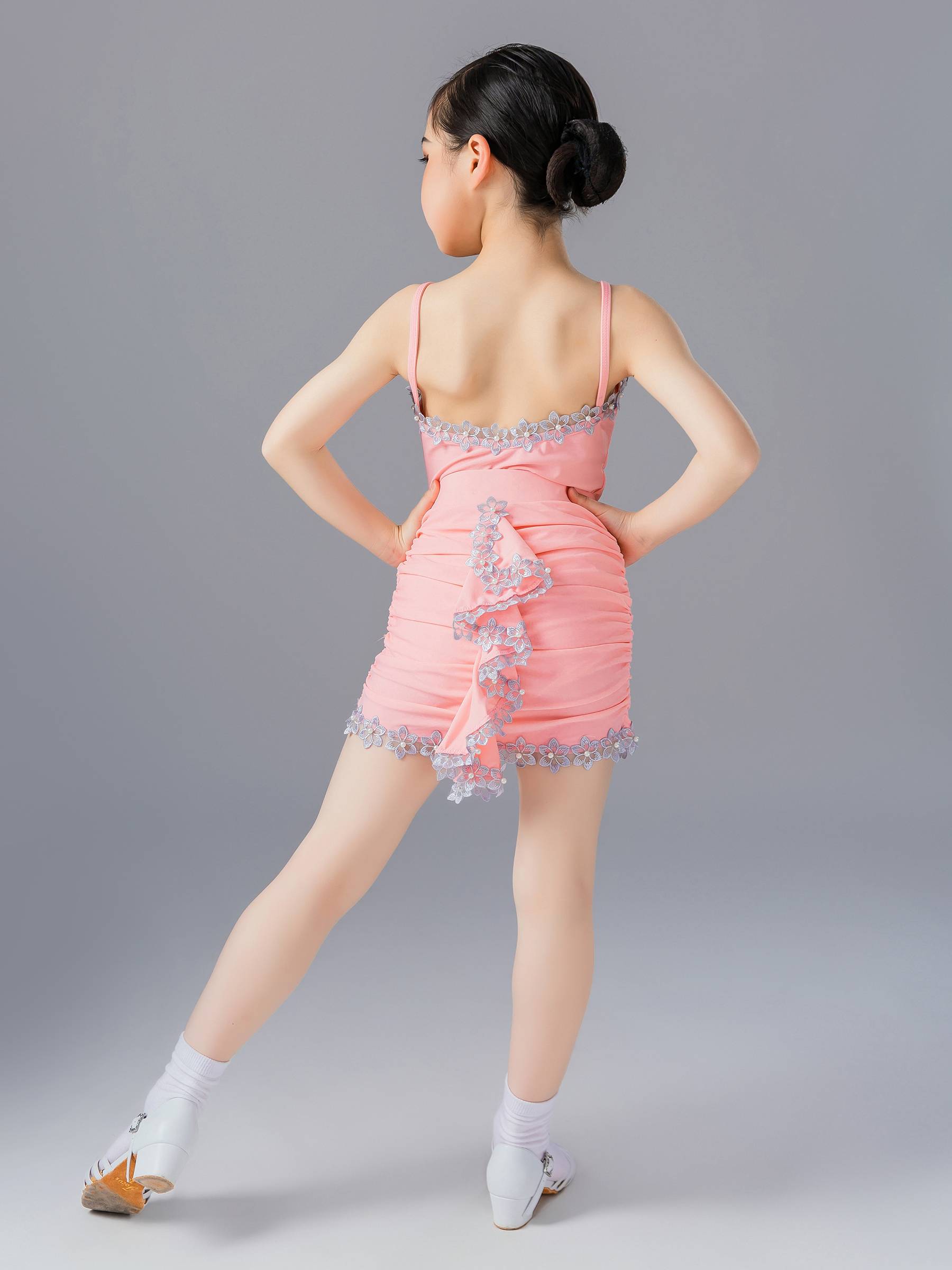 Vatican 2024 summer new Latin dance exercise service girl high -level sensor band pink training dance clothing