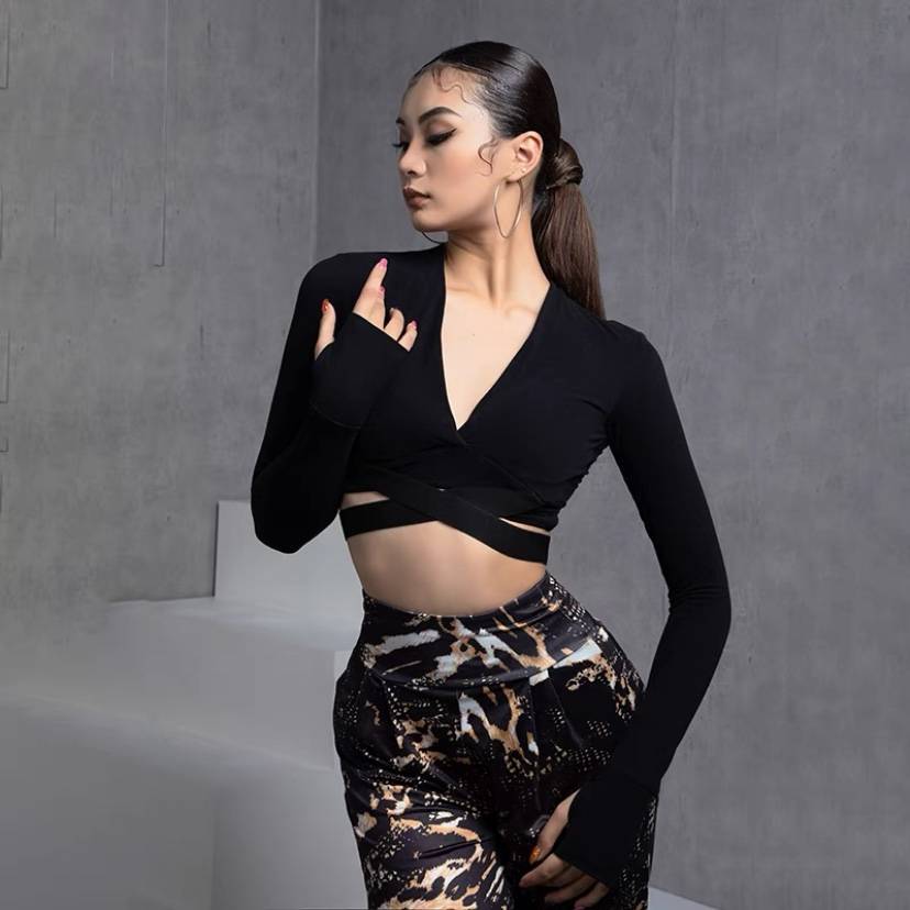 Latin national standard dance service new practice service female adult clothing 2023 new dance short -sleeved top ys295