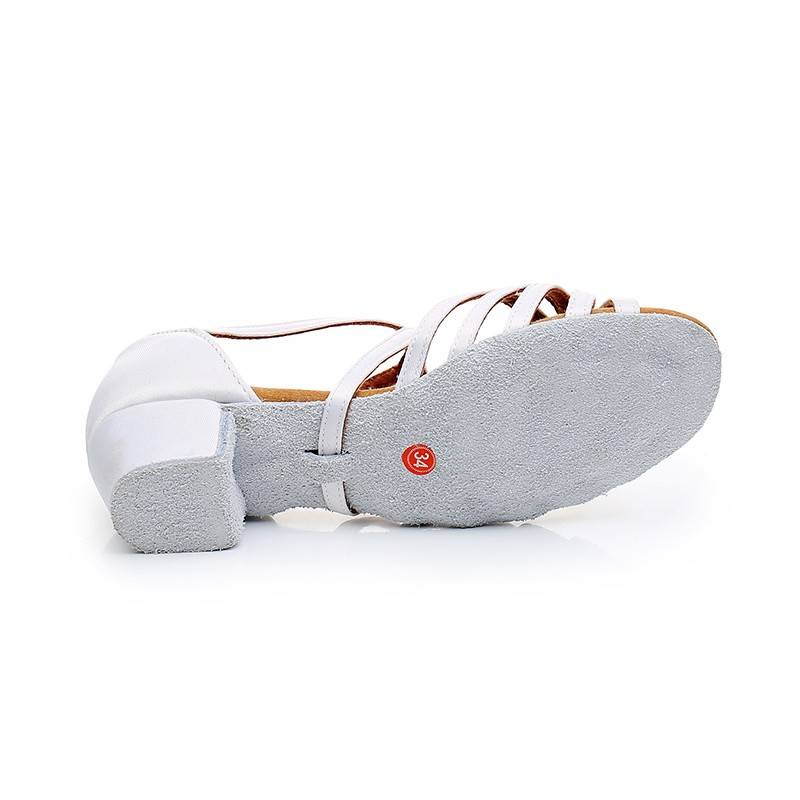 Latin Focus Little White Shoes, the middle heel of the girl Latin children's dance shoes Latin dance shoes test practice dance shoes girl