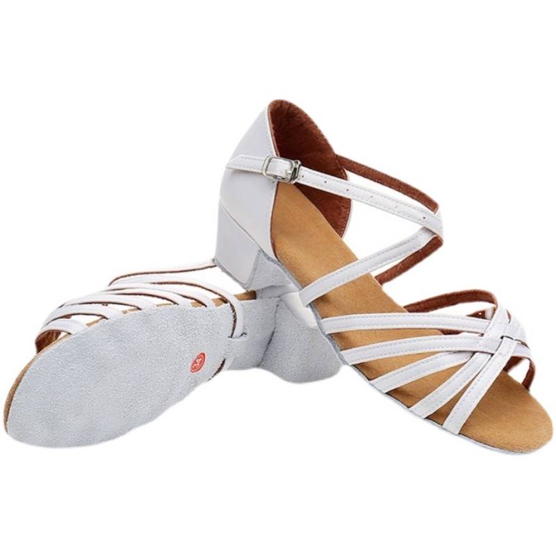 Latin Focus Little White Shoes, the middle heel of the girl Latin children's dance shoes Latin dance shoes test practice dance shoes girl