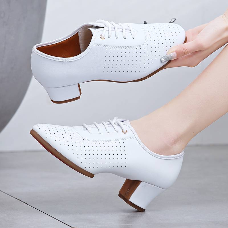 Latin dance shoes new female adult punching mid -high -heeled waterman dance outdoor four seasons women's friendship denim shoes exactly