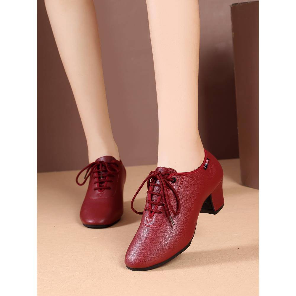 ♪ Soft-skin Latin-shoe lady ♪