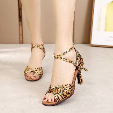 Latin Dance Shoe Ms. Adult soft base Golden Professional Plaza Dance Dingzhong High Heel Leopard Wicker Summer Friendship Dance Shoes
