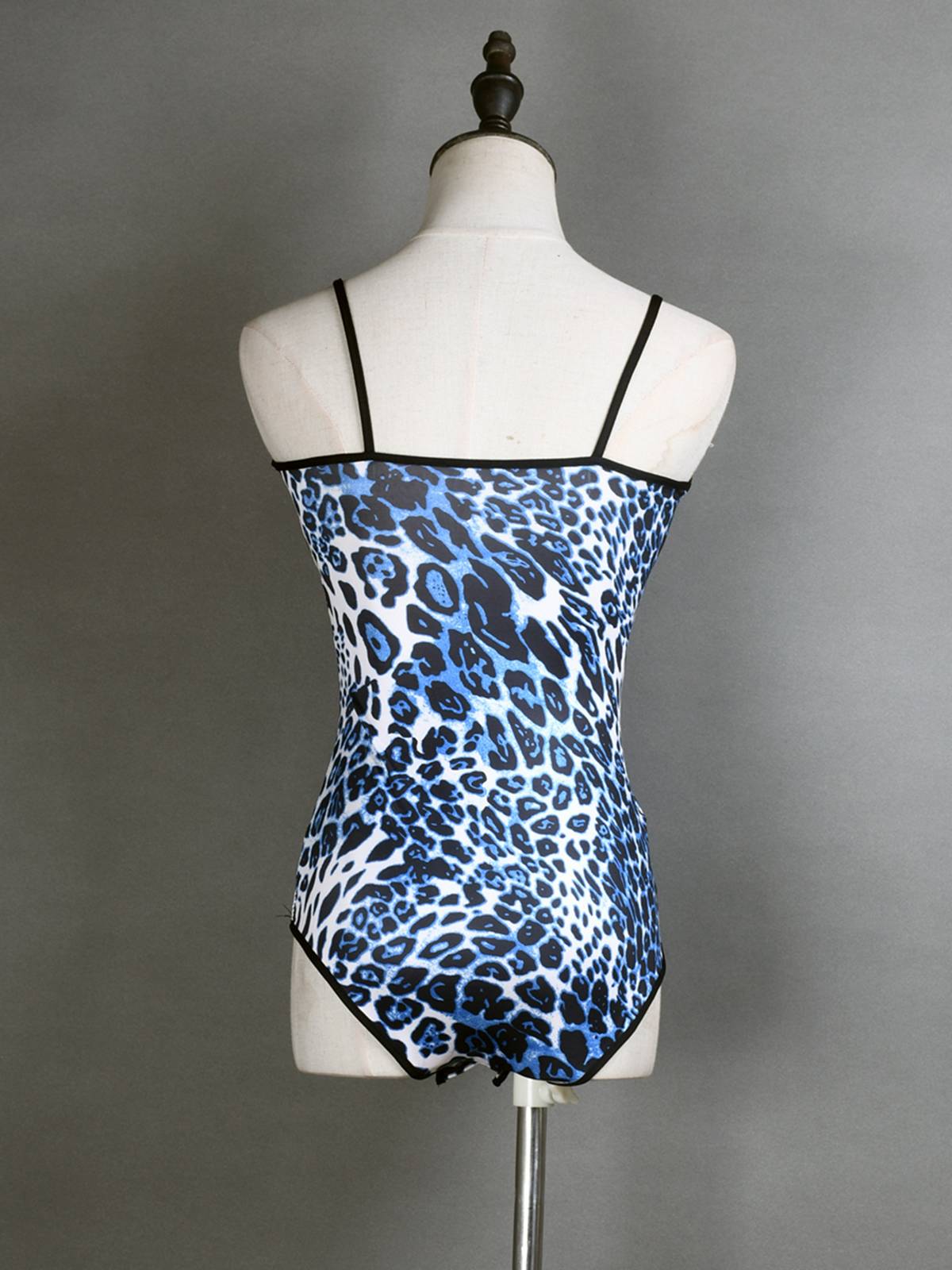 The new Latin dance adult female top sexy word collar wild -match dance clothes body clothes camisole