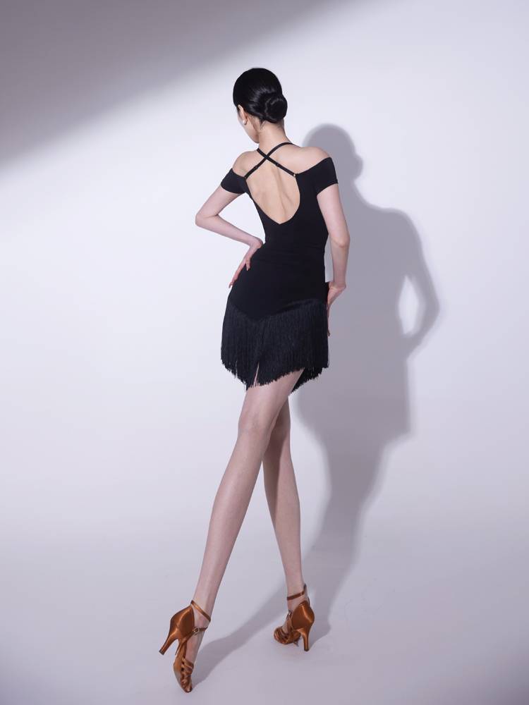 Conny Connix Latin dance clothing women's Liu Suction skirt short -sleeved jacket training performance show