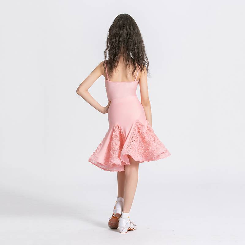 Becchiman's new summer 2024, a high-level children's pedestal, troupe, and a flower dress