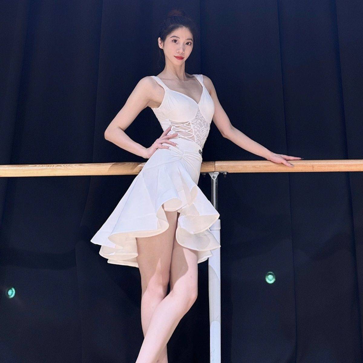 Meichen dance clothes white pure desire Latin dance exercise sexy split fish bone bone big skirt Lunba female adult