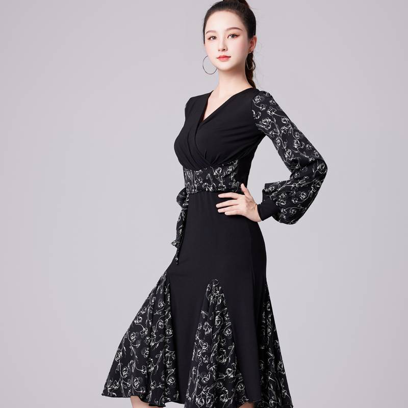 2024 new Latin dance dress dress long -sleeved female adult spring and autumn professional communication dance contest performance dance service