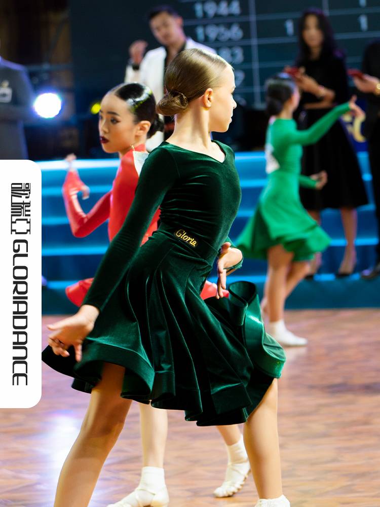 Goliya Latin Dance Girl Taoxin neckline velvet long sleeve split fish bone test performance regulations