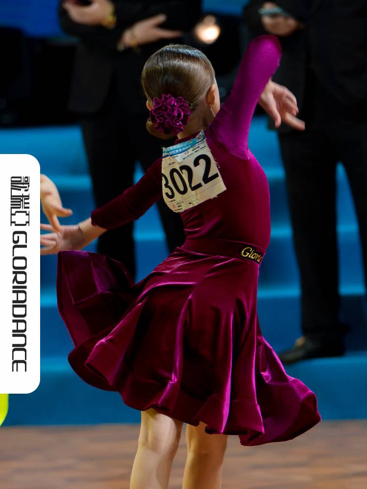 Goliya Latin Dance Girl Taoxin neckline velvet long sleeve split fish bone test performance regulations
