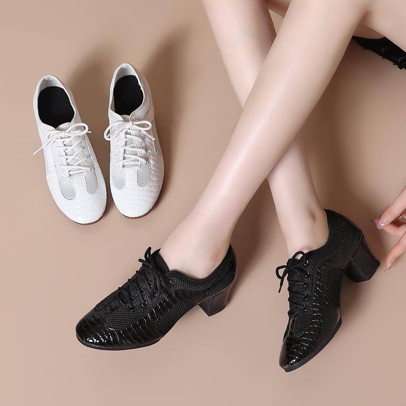 Summer new stone pattern net surface Latin dance shoes square dance super fibrous skin soft glue stagnation dance teacher body shoes