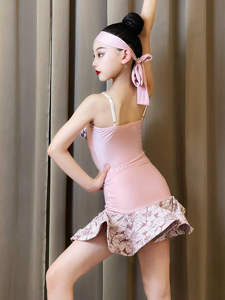 Love Hot Wellading Dance Girl 2024 Summer New Exercise Service Children's Performance Advanced Sensory Dance Skirt Set