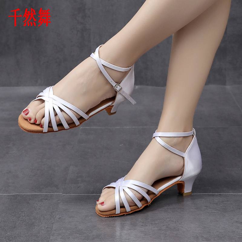 Professional children Latin Dance Shoes Female Dance Shoes Latin C Dance C girl Children Children's High -Hee Dance Shoes Soft Waves Dance Black