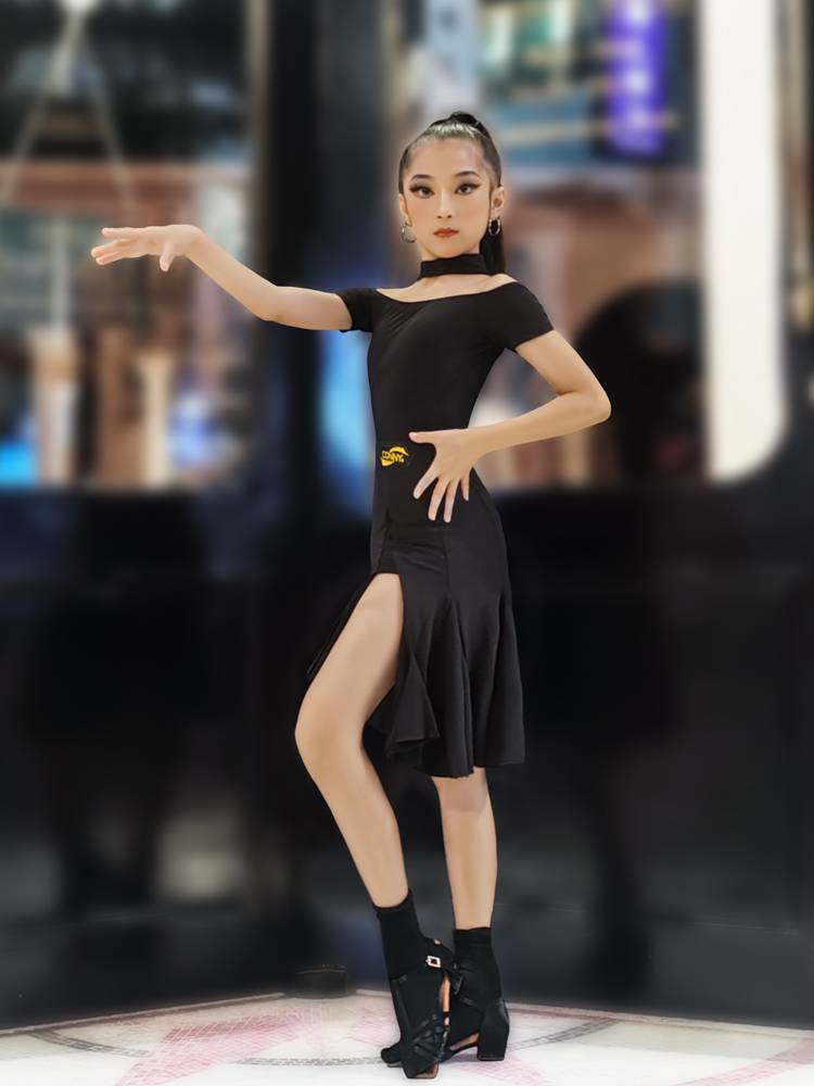 Connie new Latin dance service women's national standard shirt short -sleeved children's half -body skirt set performance service