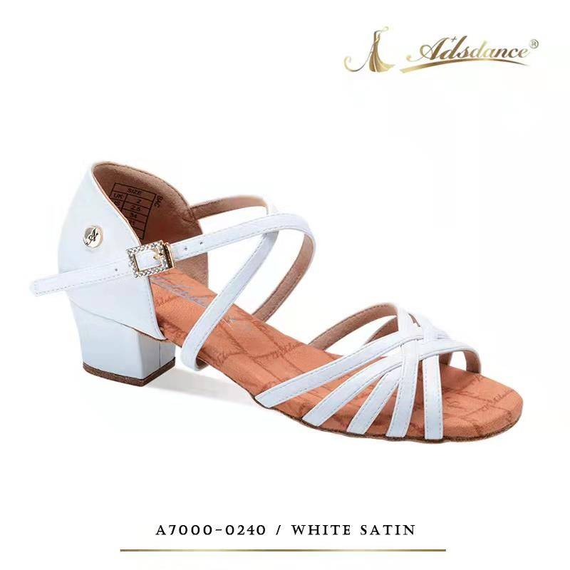 .Ads Latin Dance Shoes Girls, young children, low heel children's national standard dance professional competition girls dwarfed Latin shoes