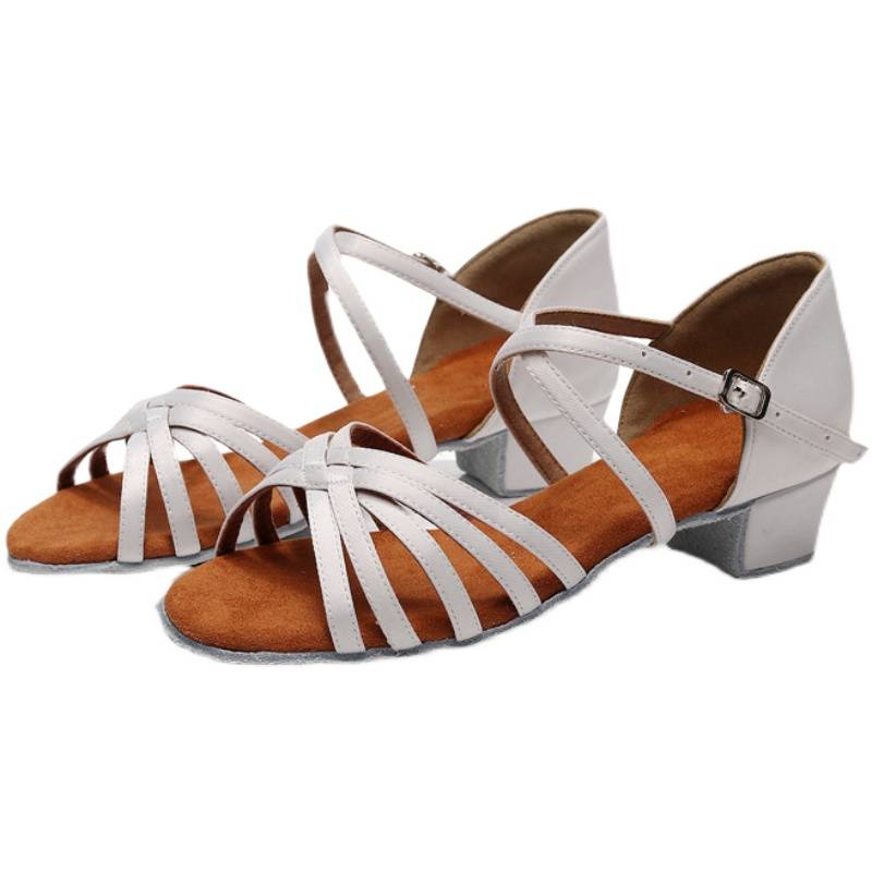 Latin dance shoes girls and children white professional girl soft bottoms in summer children's new dance beginners Latin shoes
