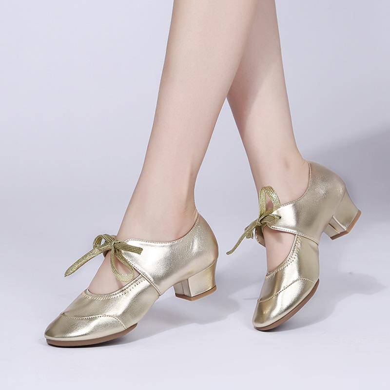 2023 new Latin dance square dance shoes low -top soft -bottom dance shoes women -style light mouth modern dance shoes single shoes