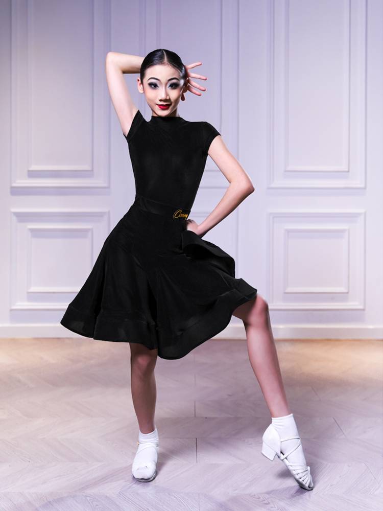 Children's Latin Dance Server 2024 Dance Dance New Dance Dance Dance Skirt Standardment Settles for the competition uniform