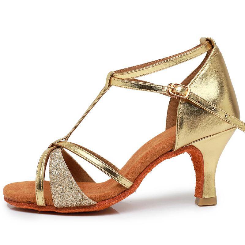 The new Latin dancer high heels in the soft bottom of the heels, the dance shoes Latin shoes, female adult models walking show shoes