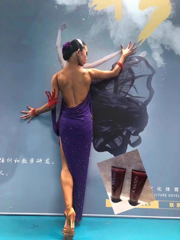 Goodca Gulika professional Latin dance contest palm oil glitter powder is good and open to send gloves large bottle feet