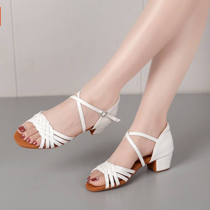 Girls with high heels, small white shoes, children's professional Latin dance shoes soft soles dance practitioners, children's national standard dance shoes