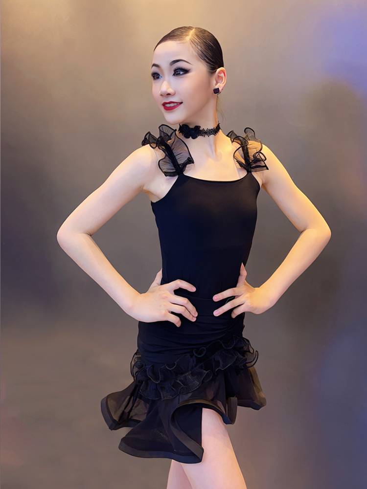 Connie Summer Latin Dance Costume Female Dance Dance Dance Practice Server Performance Sliging Dance Dance Black Skirt