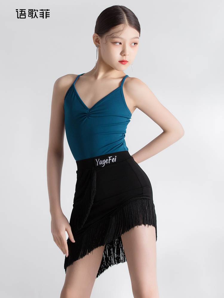 Singing the new dress for the troupe of the troupe of the troupe of the troupe of the troupe of the troupe