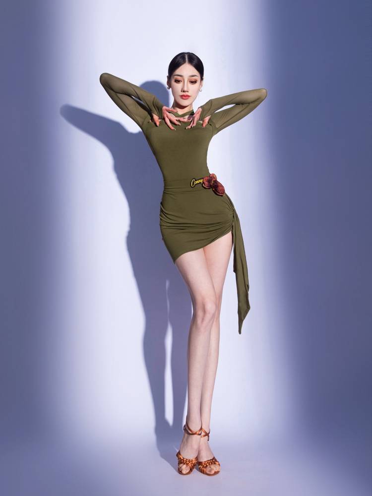Conny Connilin dance practice service female adult conjoined long -sleeved half -body skirt performance set
