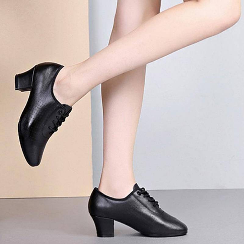 2024 autumn new leather female teacher Latin dance shoes cowhide dance shoes dancing shoes square dance shoes country standard dance shoes