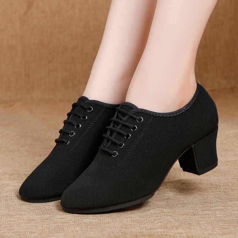 Dance shoes Fashion Outdoor wears new ladies with four seasons with soft base friendship square dance Oxford Latin dance shoes